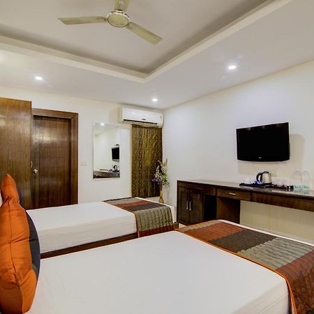 Airport La Sapphire Hotel & Restaurant New Delhi Eksteriør bilde